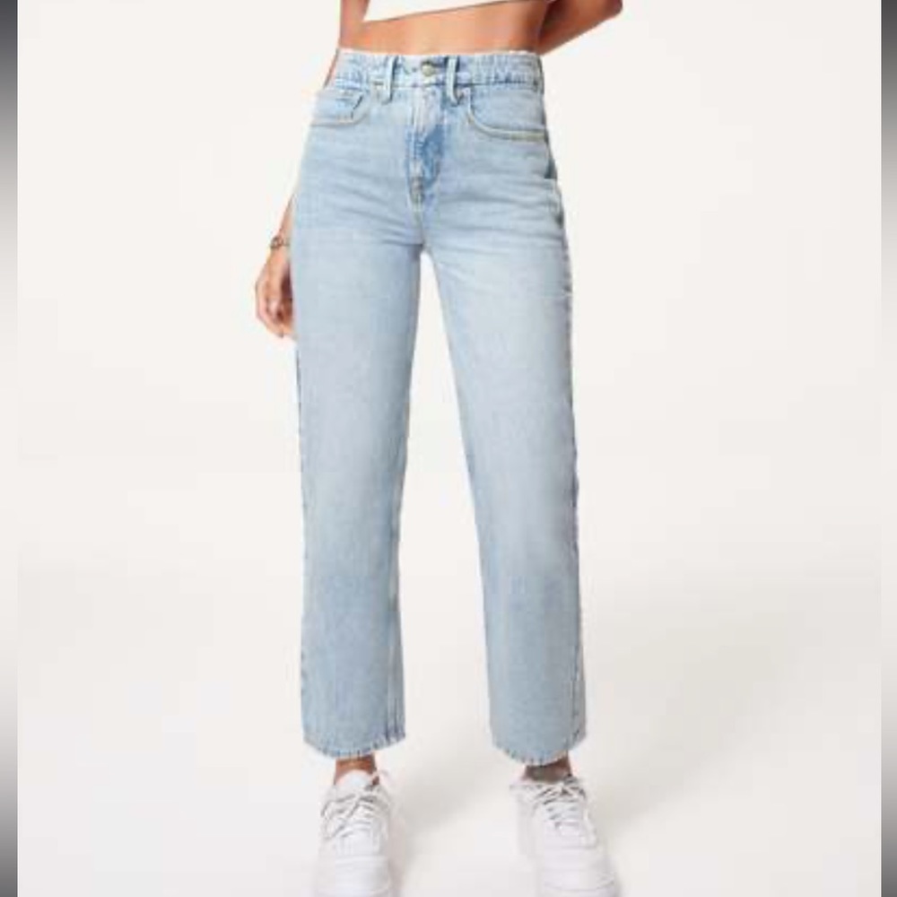 NEW Good American light wash jeans